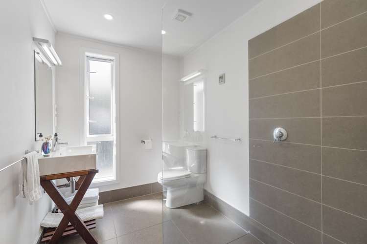 75a Marine Parade Paraparaumu Beach_10