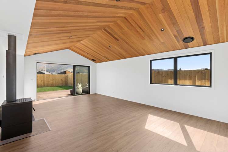 32 Gillespie Street Lake Hawea_4