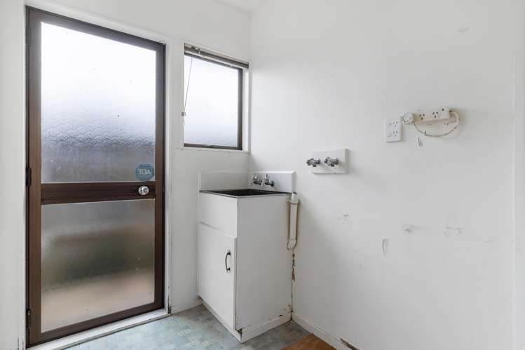 1/10 Vodanovich Road Te Atatu South_11
