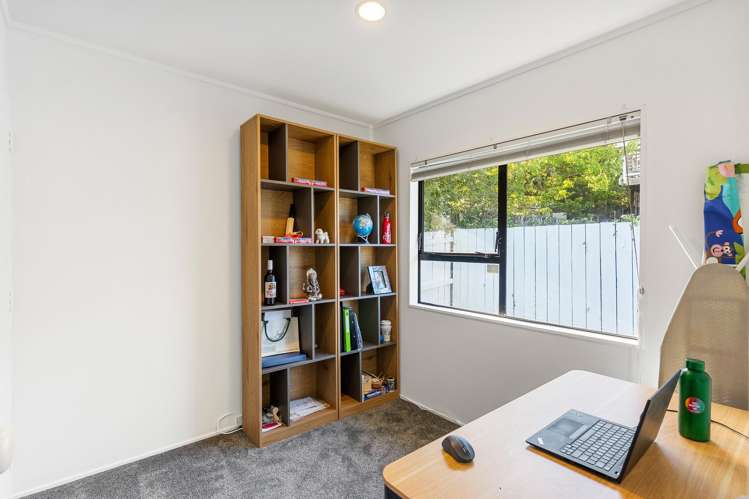 2/135 Spinella Drive Bayview_9