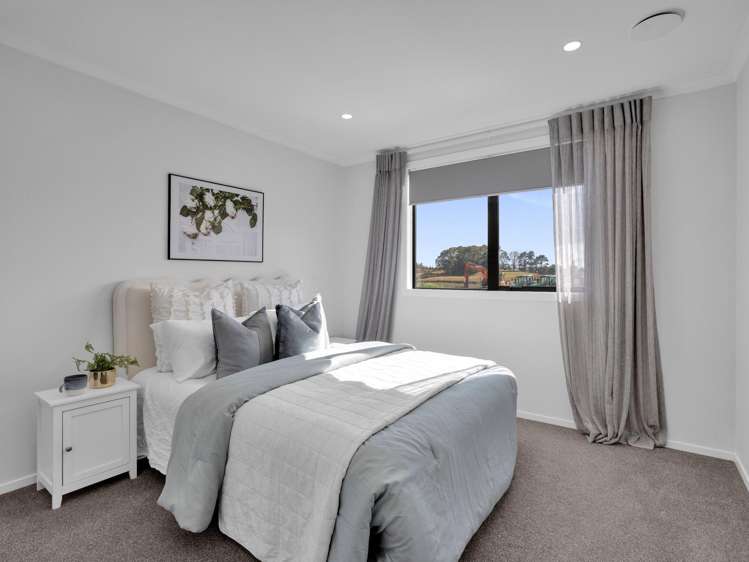 2/10 Bourn Heath Drive Rototuna North_11