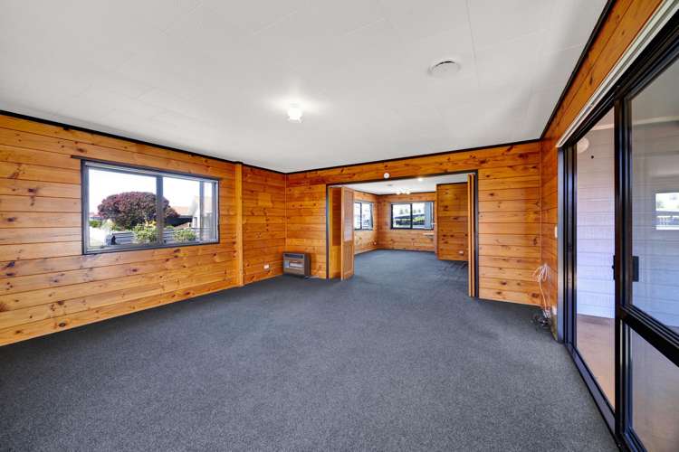 11 Heather Lea Hawera_3