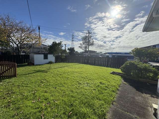 1/10 Laureston Avenue Papatoetoe_2