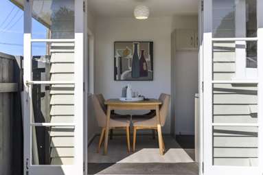1/2 Elliott Avenue_4