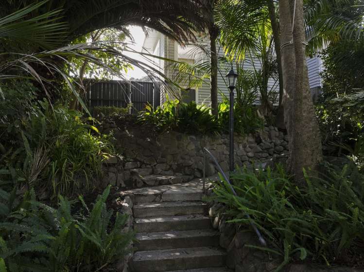 9 Rona Street Eastbourne_24