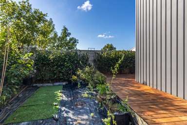 101/553C Glenfield Road_4