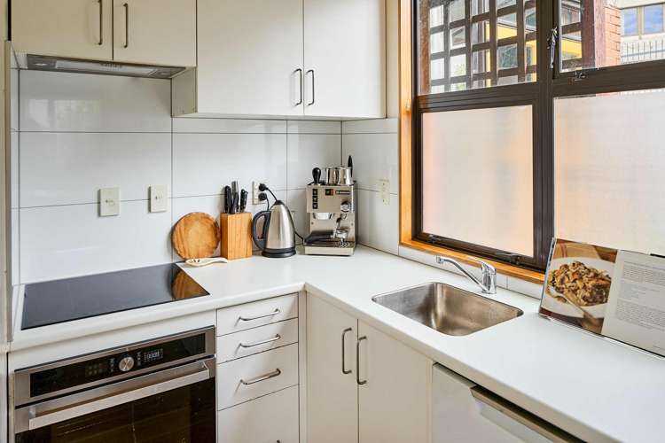 4/80 Hobson Street Thorndon_4