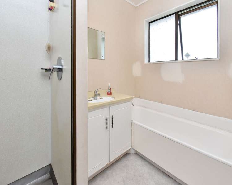 1/1 Manse Road Pahurehure_8