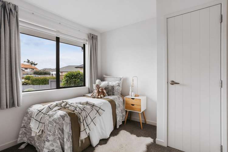 14 Glenmonarch Place Pyes Pa_22