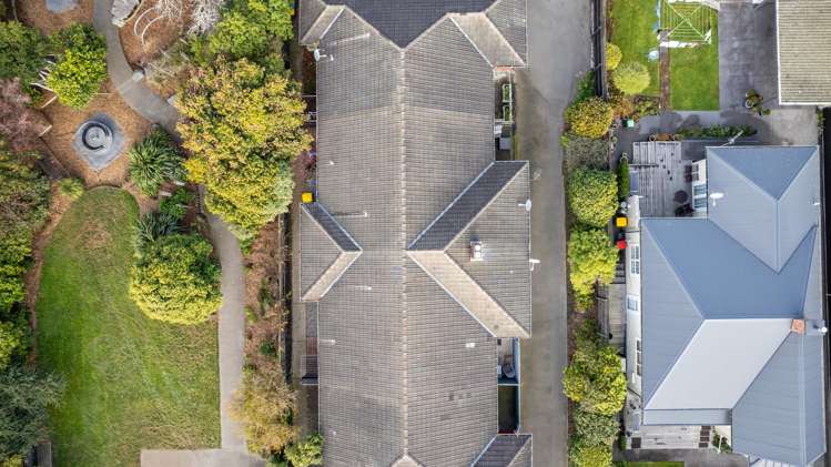 2/36 Office Road Merivale_17