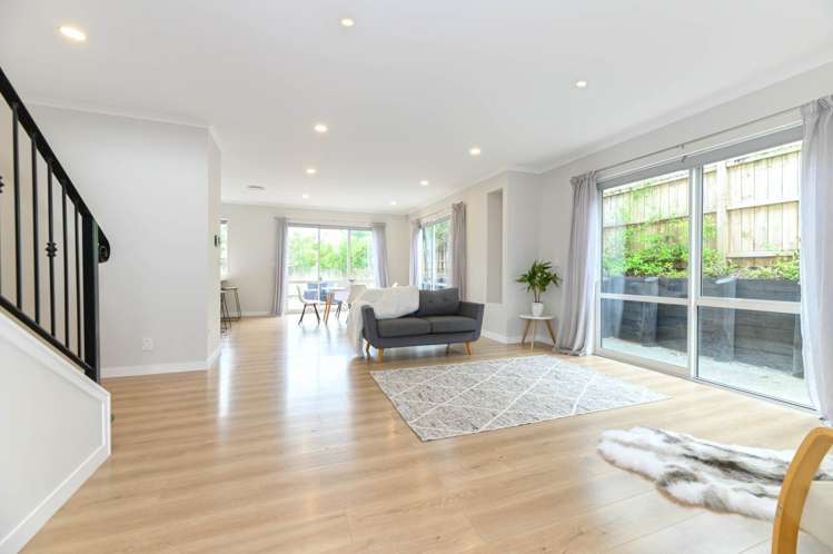 7 Ngaroma House Drive Hobsonville_15