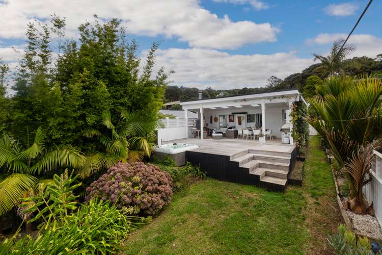 679 Huia Road Parau_24
