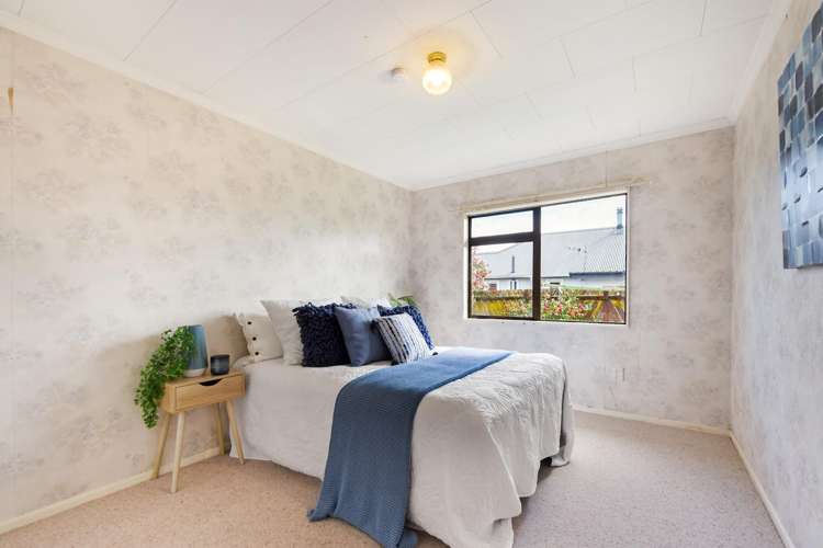 2/16 Newall Avenue Stoke_9