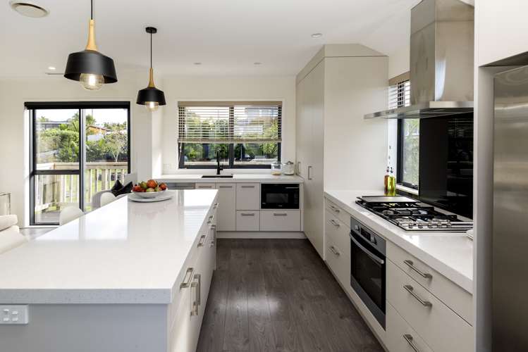 34 Weatherly Drive Beachlands_10