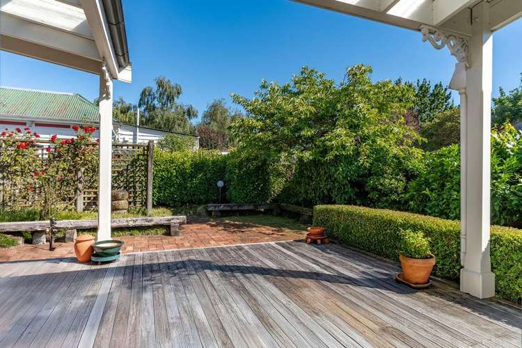 218 High Street South Carterton_24