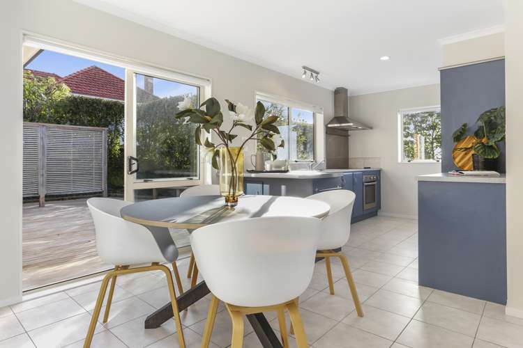 2a Highland Avenue Titirangi_5