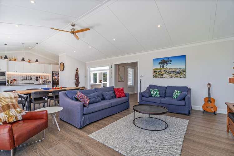 112 Ocean Close Matarangi_10