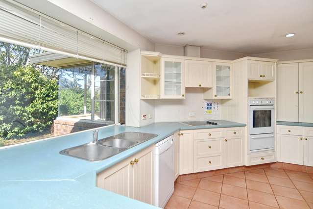 21 Glastonbury Drive Burwood_1