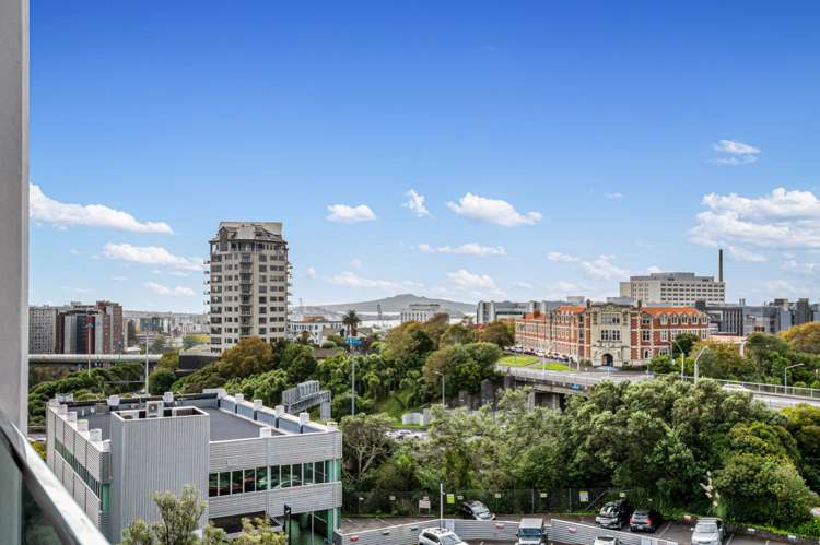 402/9 Madeira Lane Grafton_15