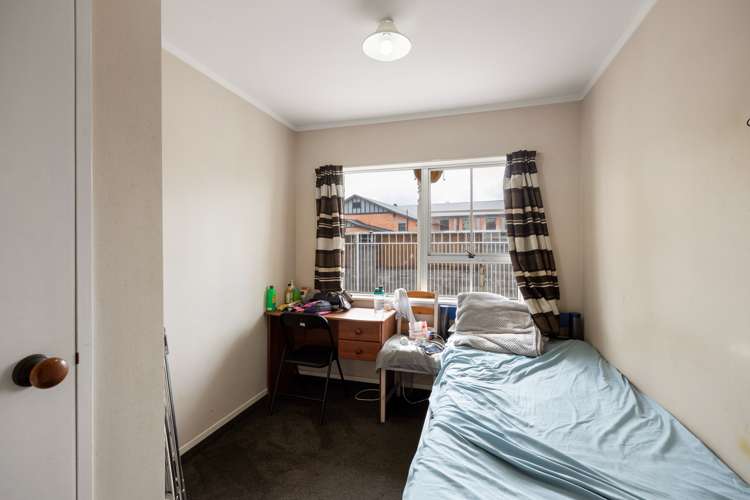 2/165 River Road Hamilton East_13