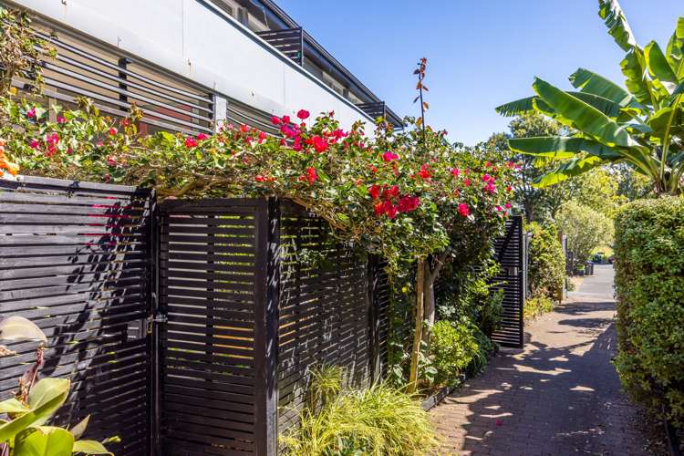 3/9 Don Croot Street Morningside_24