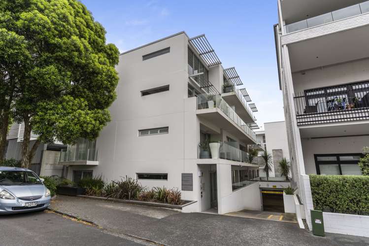 2a/23 Dundonald Street Eden Terrace_10