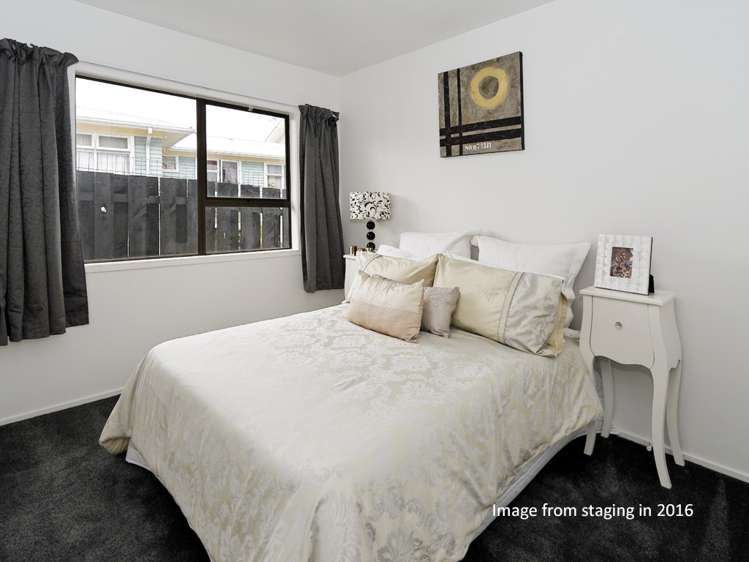 2/14 Kelkirk Street Kelston_16