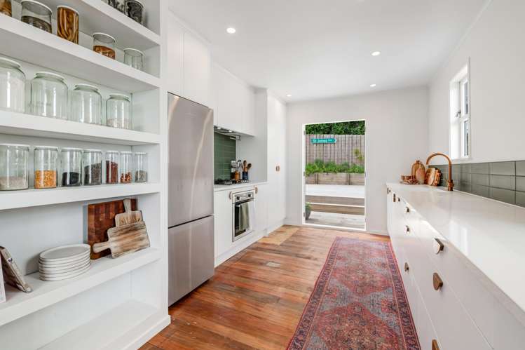 10 St James Ave Helensville_10