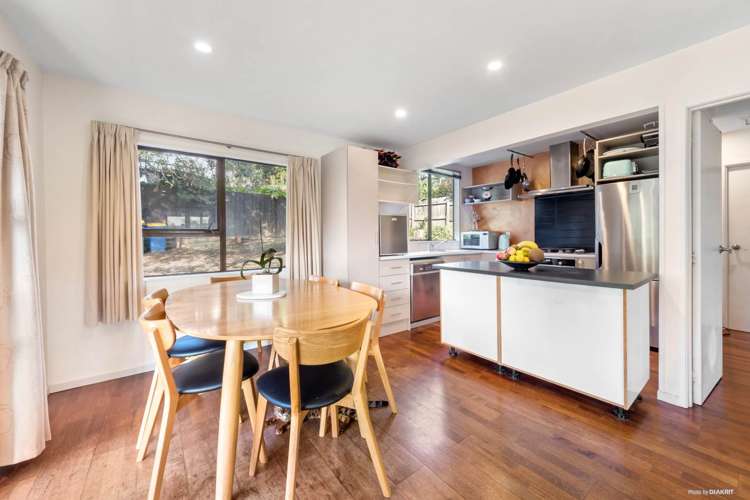 2/40 Verbena Road Birkdale_3