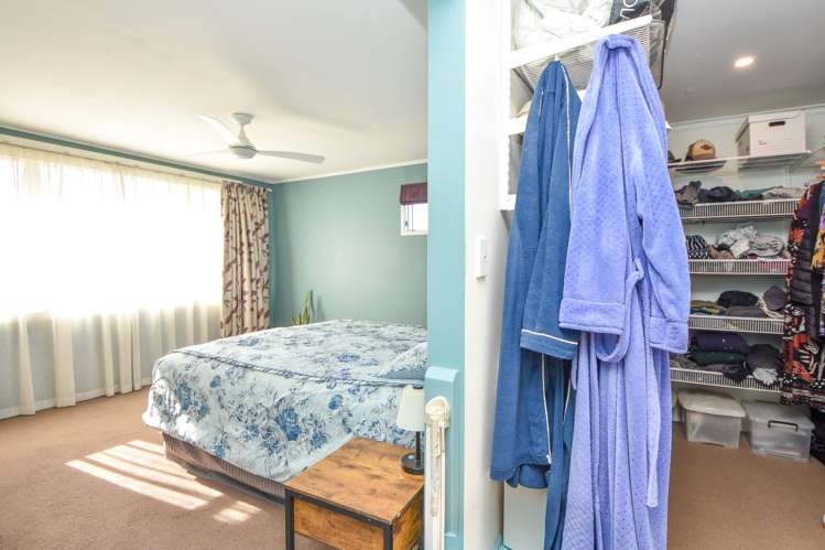 374 High Street South Carterton_15