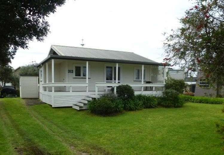 312 Ocean Road Whangamata_0
