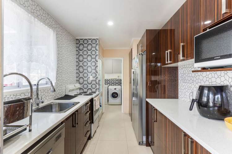 6 Iris Place Clendon Park_7