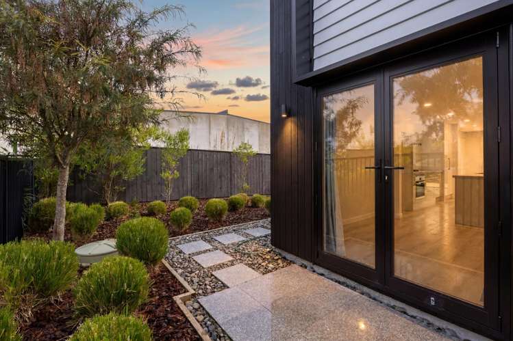 8 Alexander French Close Silverdale_21