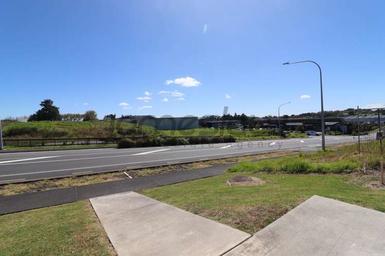 07/11 Northside Drive Westgate_19