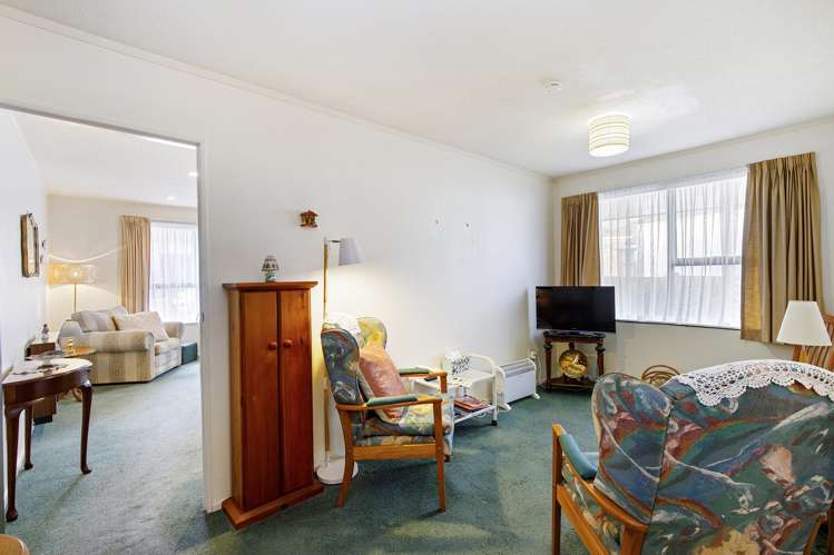 2/12 Birch Street Hutt Central_8
