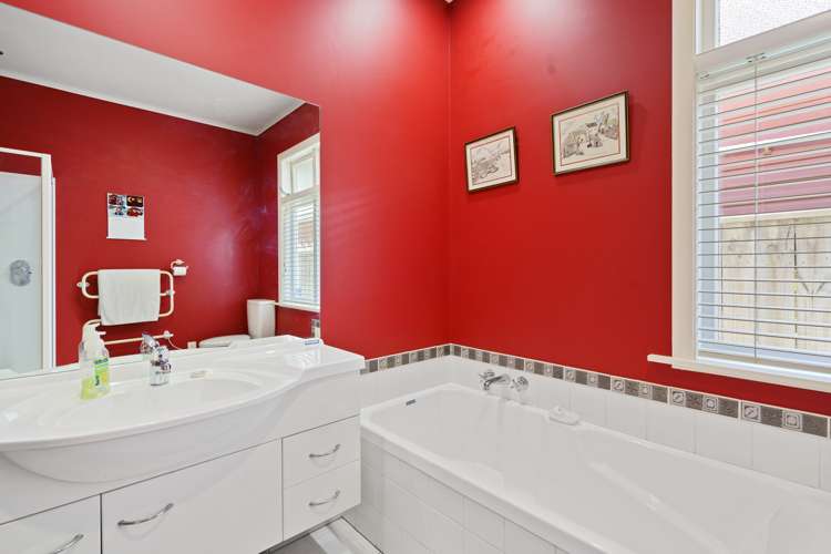 7 Marine Parade Eastbourne_9