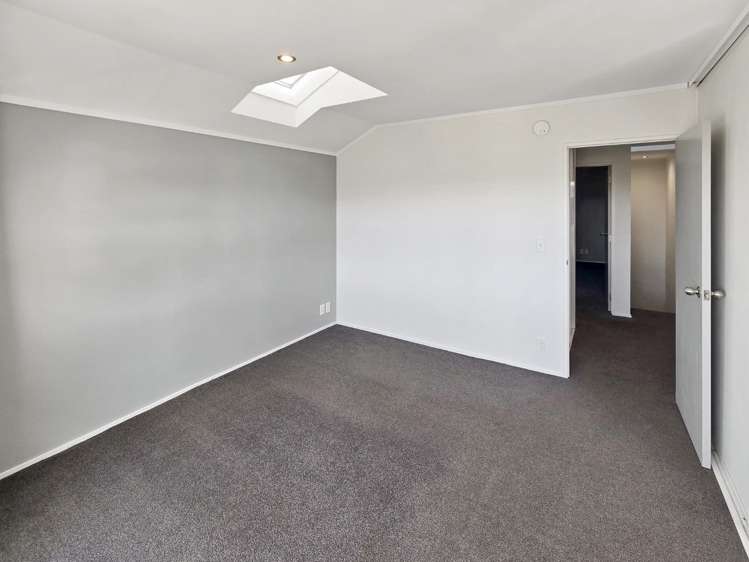 4/8 Girton Terrace Mount Cook_9