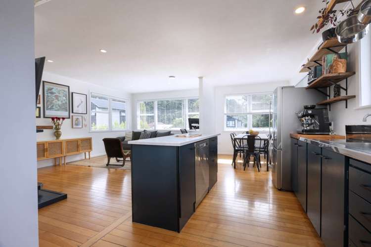 23 Lowtherhurst Road Massey_3