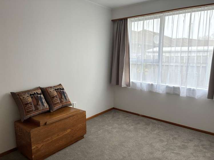 2/12 Chaucer Street Milton_8