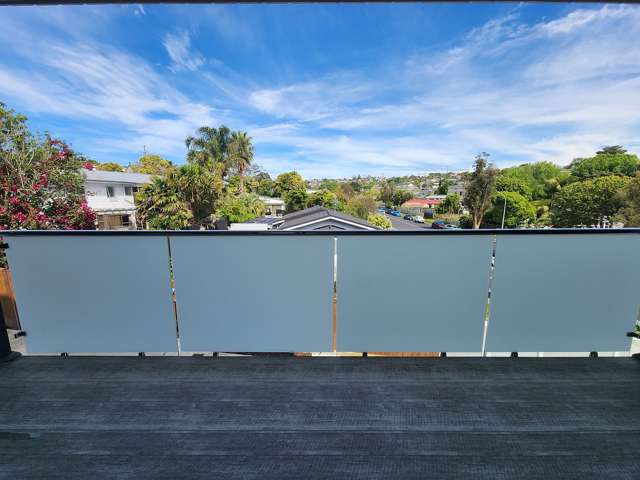 22D Totaravale Drive Totara Vale_2
