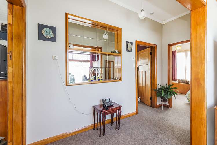 61 Tauhinu Road Miramar_17