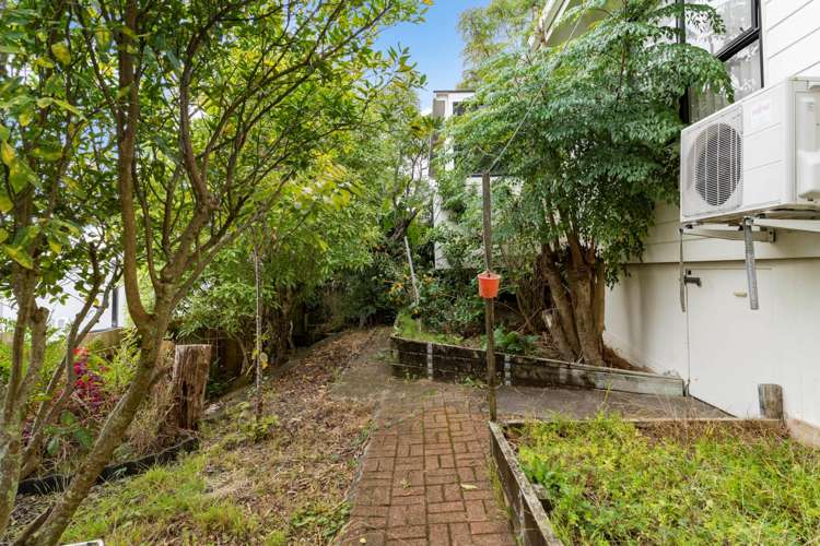 2/99 Bruce Road Glenfield_13