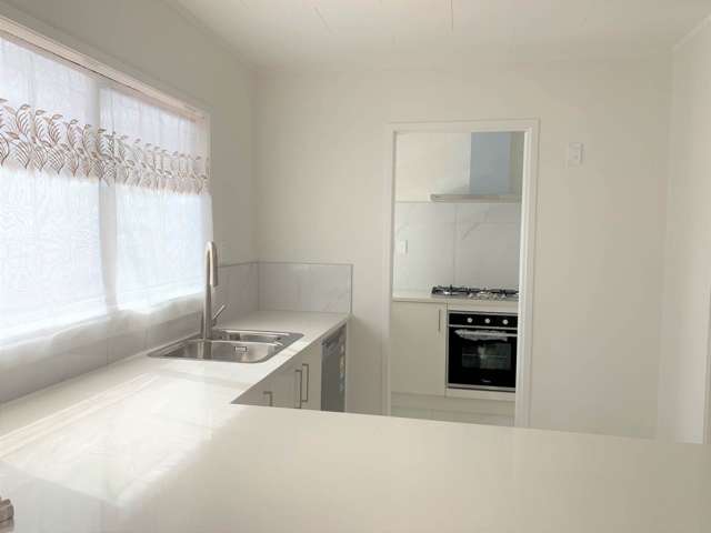 2/6 James Walter Place Mt Wellington_3