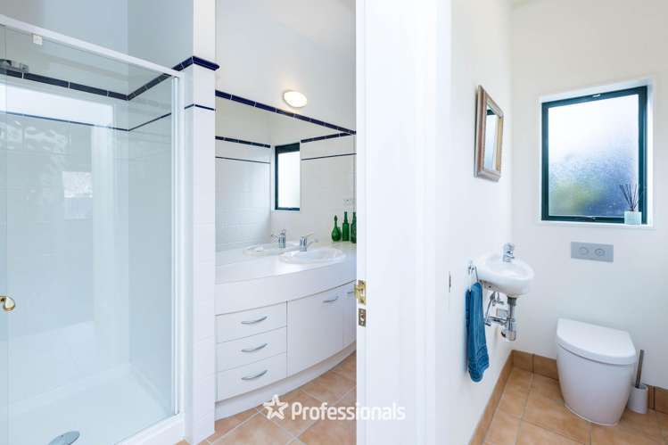 4/341 Fergusson Drive Heretaunga_12