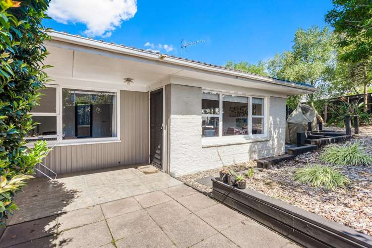 1/1 Broadview Place Howick_17