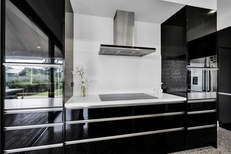 6 Pebble Beach Court Waiwhakaiho_29