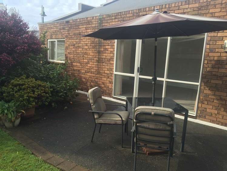 7/16 Vinograd Drive Te Atatu Peninsula_15