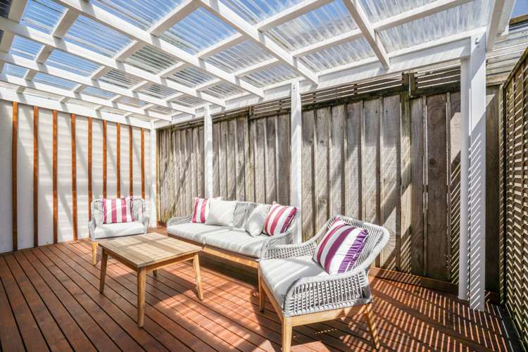 2/57 Kitchener Road Milford_18