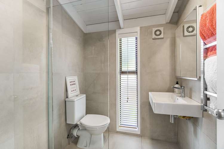 178 Ocean View Road Oneroa_16