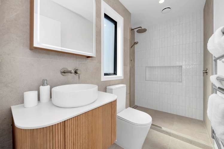 1/97 Cook Street Howick_9